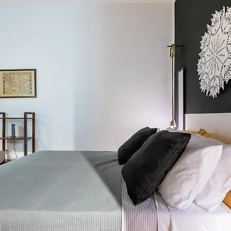 Guesthost - Ballaro Cozy With Balcony *