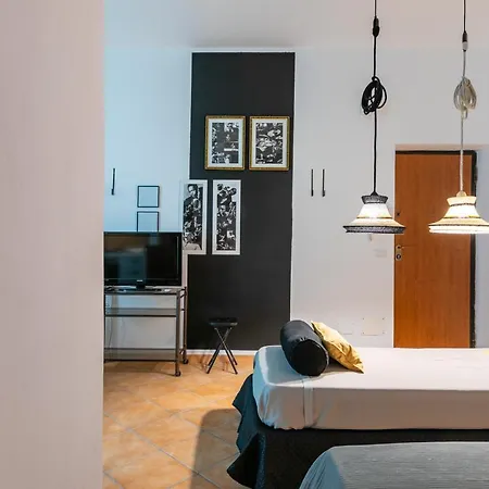 Guesthost - Ballaro Cozy With Balcony *