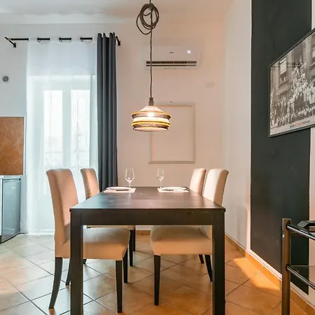 דירה Guesthost - Ballaro Cozy With Balcony *